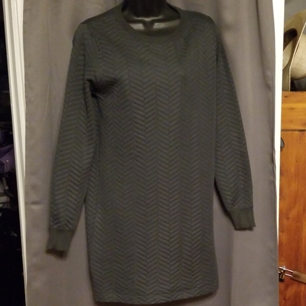 Everly Gray Chevron Design Tunic/dress size M